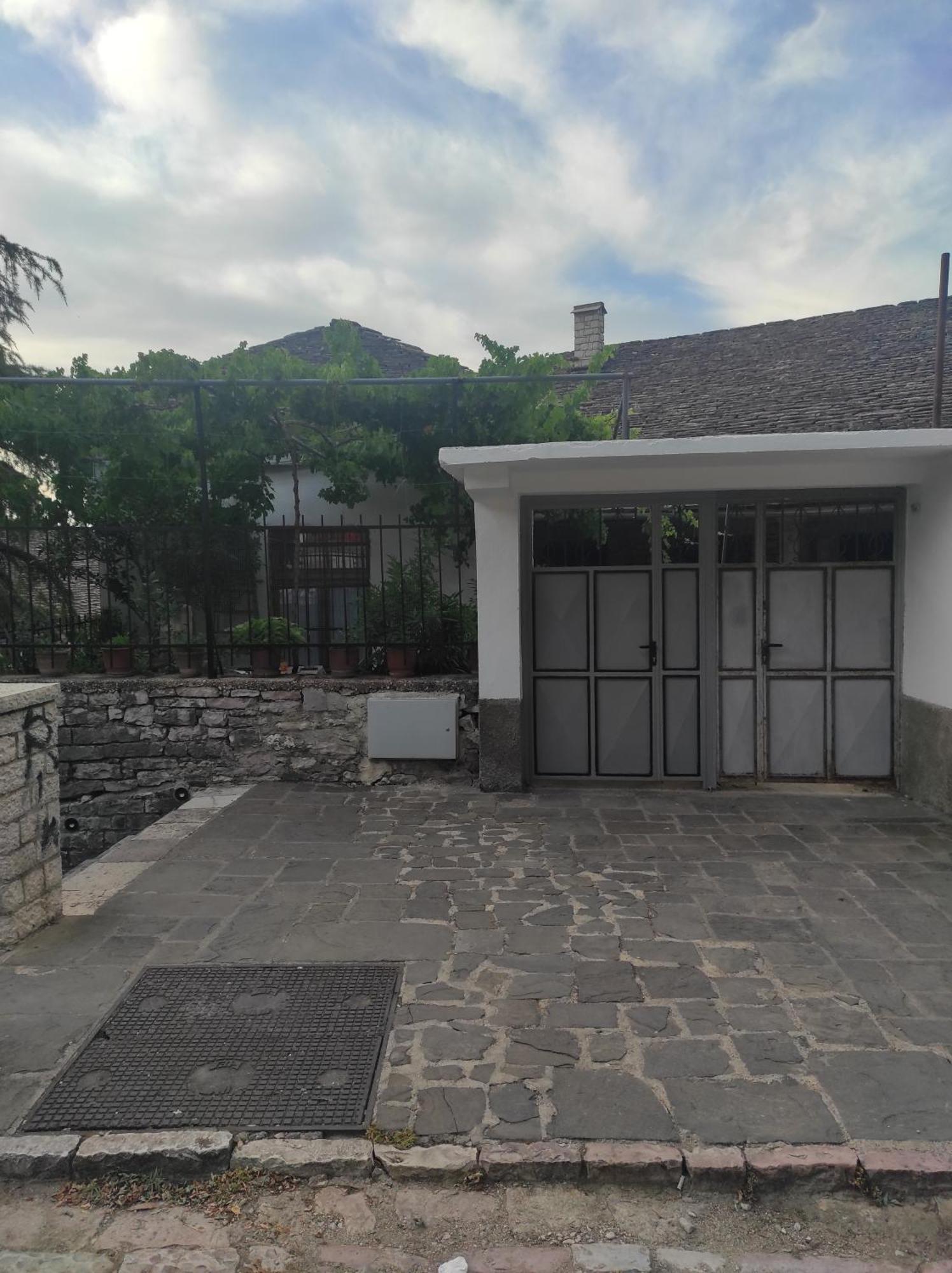 Xheison Apartment Gjirokastër 외부 사진